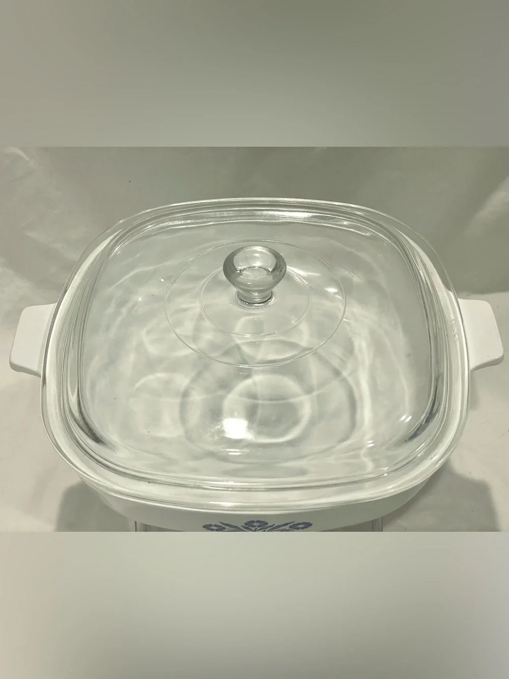 EUC CorningWare “Blue Cornflower” Classic 9” x 9” Covered Casserole Baking Dish